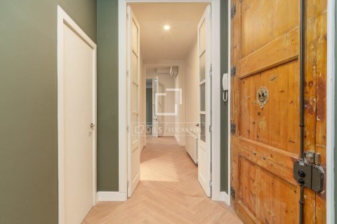 Apartamento en venta en Barcelona, España 3 dormitorios, 159 m2 No. 166328 - foto 11