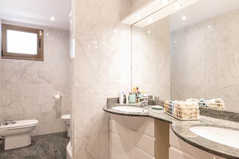 Huvila myytävänä Bellaterra, Barcelona, Espanja, 7 makuuhuonetta, 437 m2 No. 166329 - kuva 26