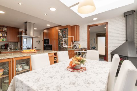 Huvila myytävänä Bellaterra, Barcelona, Espanja, 7 makuuhuonetta, 437 m2 No. 166329 - kuva 15