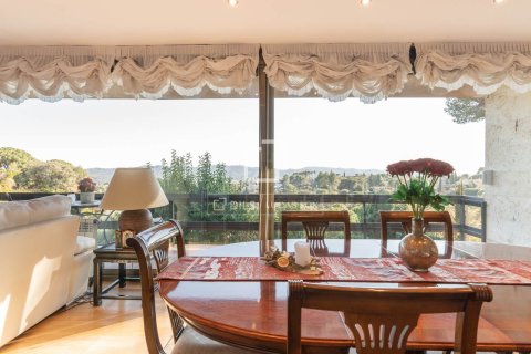 Huvila Bellaterra, Barcelona, Espanja 7 makuuhuonetta, 437 m2 No. 166329