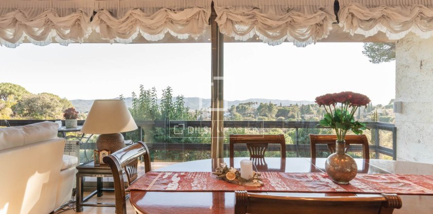 Huvila Bellaterra, Barcelona, Espanja 7 makuuhuonetta, 437 m2 No. 166329