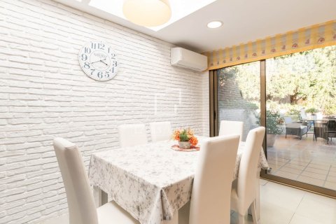 Huvila myytävänä Bellaterra, Barcelona, Espanja, 7 makuuhuonetta, 437 m2 No. 166329 - kuva 16