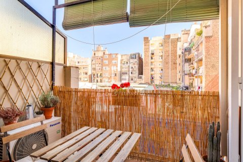 Apartamento en venta en Barcelona, España 2 dormitorios, 70 m2 No. 166332 - foto 3