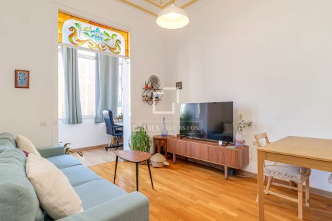 Apartamento en venta en Barcelona, España 2 dormitorios, 70 m2 No. 166332 - foto 2