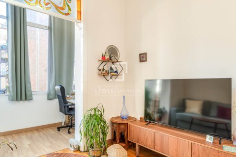 Apartamento en venta en Barcelona, España 2 dormitorios, 70 m2 No. 166332 - foto 1