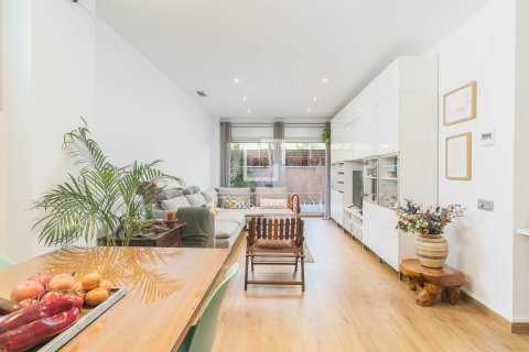 Apartamento en venta en Barcelona, España 3 dormitorios, 102 m2 No. 166327 - foto 2