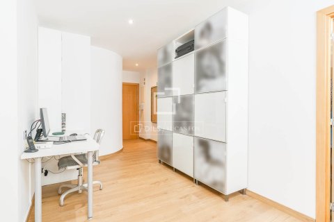Apartamento en venta en Barcelona, España 3 dormitorios, 102 m2 No. 166327 - foto 6