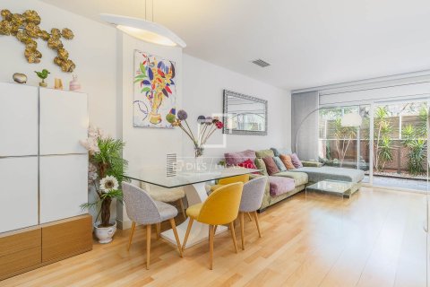 Apartamento en venta en Barcelona, España 3 dormitorios, 90 m2 No. 166330 - foto 4