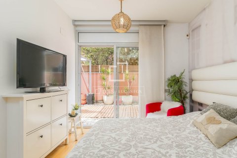 Apartamento en venta en Barcelona, España 3 dormitorios, 90 m2 No. 166330 - foto 11