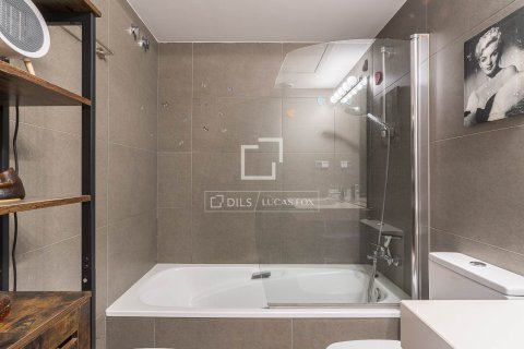 Apartamento en venta en Barcelona, España 3 dormitorios, 90 m2 No. 166330 - foto 17