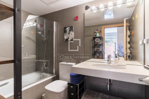 Apartamento en venta en Barcelona, España 3 dormitorios, 90 m2 No. 166330 - foto 16