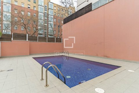 Apartamento en venta en Barcelona, España 3 dormitorios, 90 m2 No. 166330 - foto 25