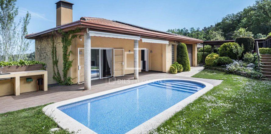 Villa a La Floresta, Barcelona, Spagna 6 camere da letto, 353 mq. N° 166333