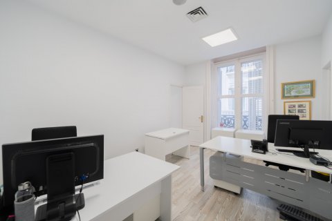 Apartamento en venta Madrid, España 7 dormitorios, 310 m2 No. 119774 - foto 23