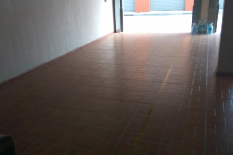 Garage a Santa Barbara, Tarragona, Spagna 100 mq. N° 185874