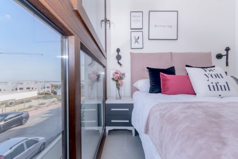 Bungalow till salu i Los Balcones, Alicante, Spanien 3 sovrum, 70 kvm. Nr. 190983 - foto 18