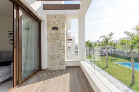 Bungalow till salu i Los Balcones, Alicante, Spanien 3 sovrum, 70 kvm. Nr. 190983 - foto 27