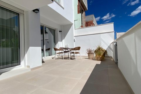 Bungalow en venta en Pilar de la Horadada, Alicante, España 2 dormitorios, 73 m2 No. 190982 - foto 3