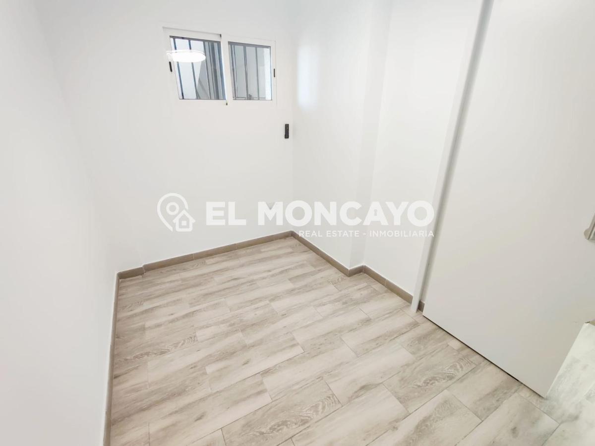 Apartment in Guardamar del Segura, Alicante, Spain 2 bedrooms, 36 sq.m. No. 183819
