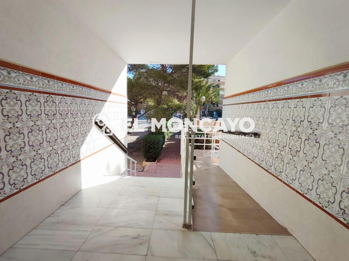 Apartment in Guardamar del Segura, Alicante, Spain 2 bedrooms, 36 sq.m. No. 183819