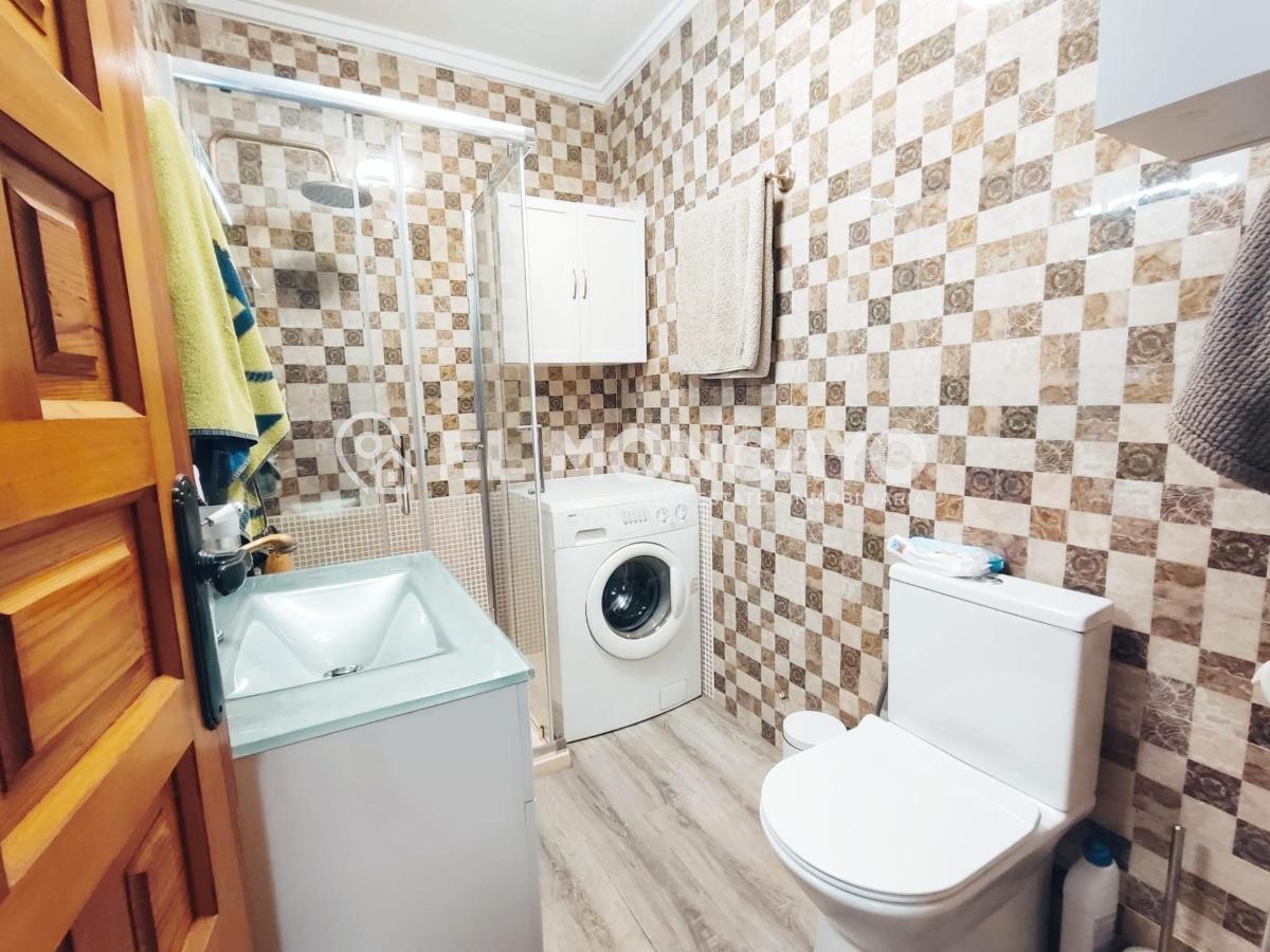 House in Guardamar del Segura, Alicante, Spain 2 bedrooms, 62 sq.m. No. 183820
