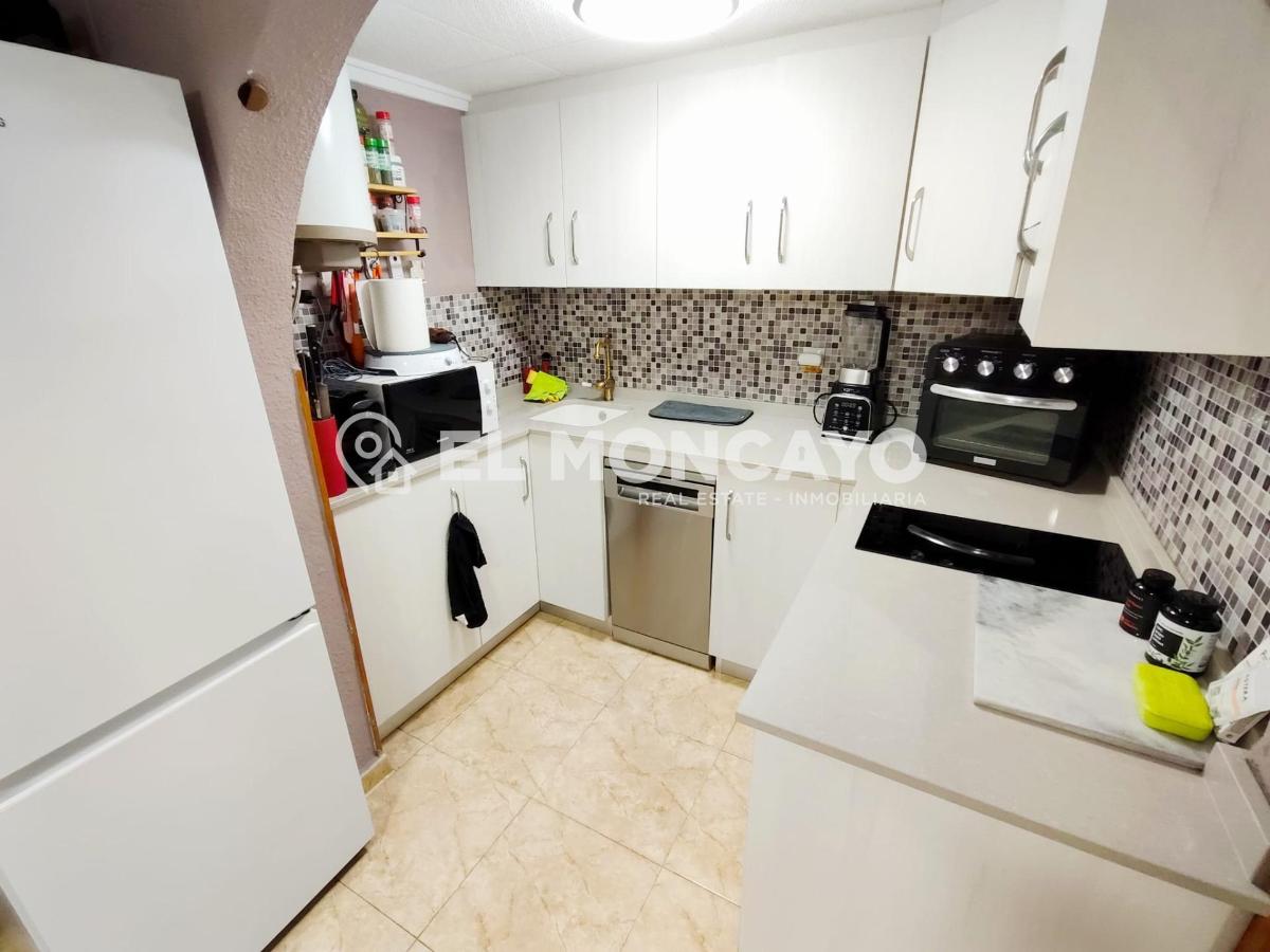 House in Guardamar del Segura, Alicante, Spain 2 bedrooms, 62 sq.m. No. 183820