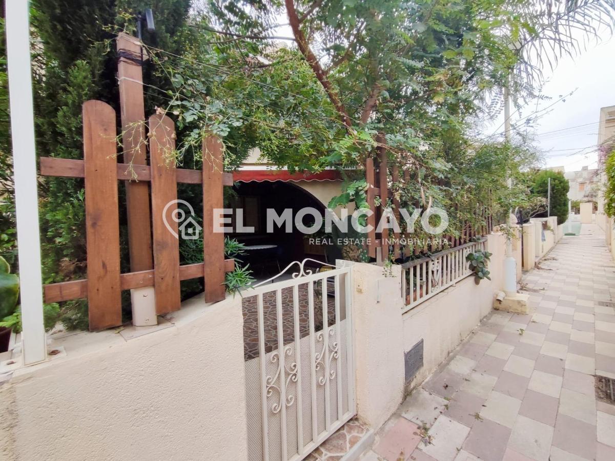 House in Guardamar del Segura, Alicante, Spain 2 bedrooms, 62 sq.m. No. 183820