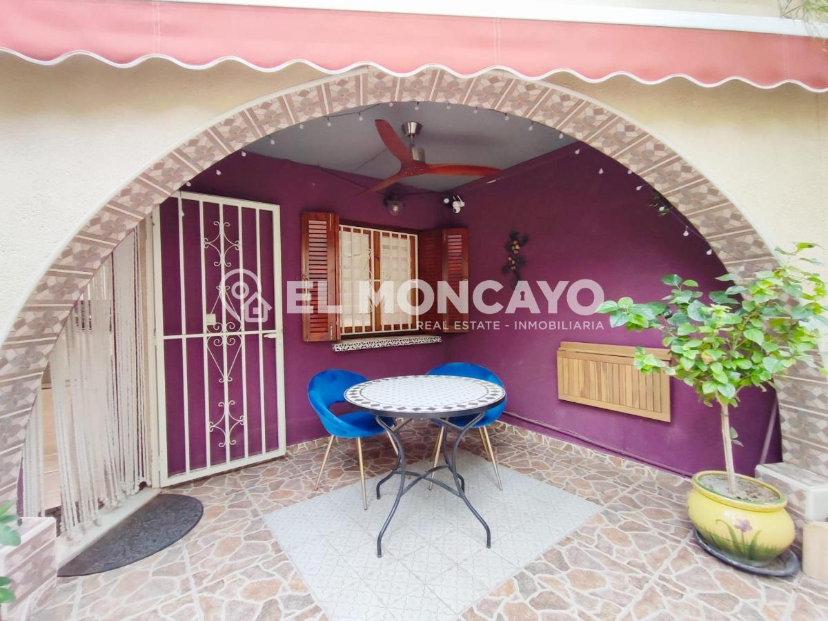 House in Guardamar del Segura, Alicante, Spain 2 bedrooms, 62 sq.m. No. 183820