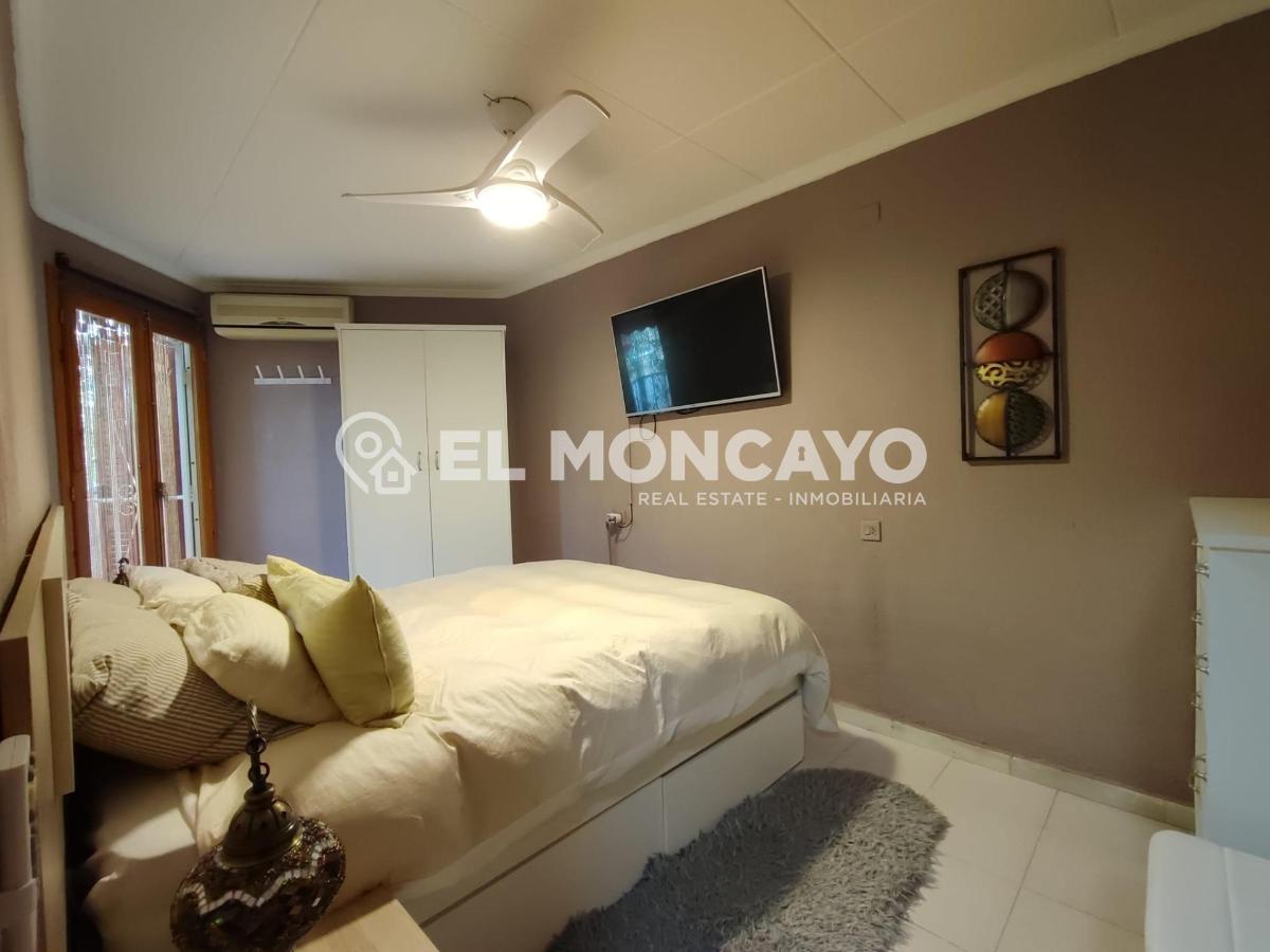 House in Guardamar del Segura, Alicante, Spain 2 bedrooms, 62 sq.m. No. 183820