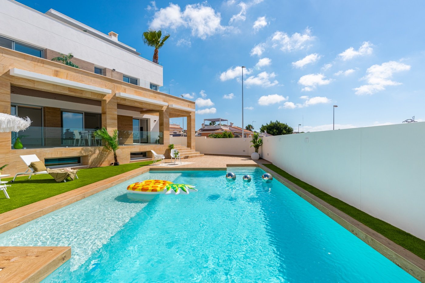 Villa a Ciudad Quesada, Alicante, Spagna 4 camere da letto, 244 mq. N° 134101