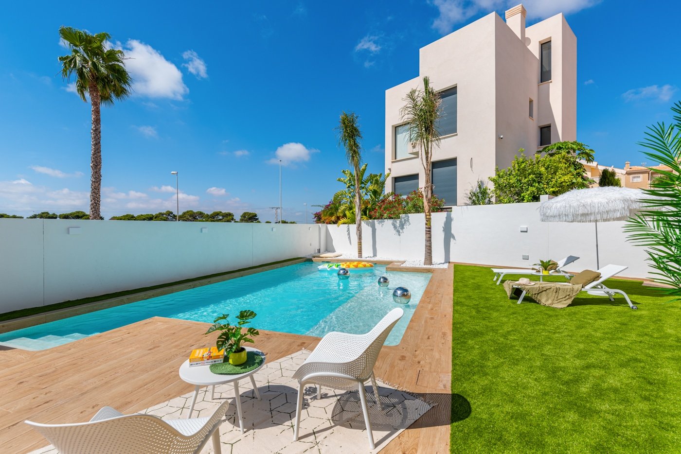 Villa a Ciudad Quesada, Alicante, Spagna 4 camere da letto, 244 mq. N° 134101