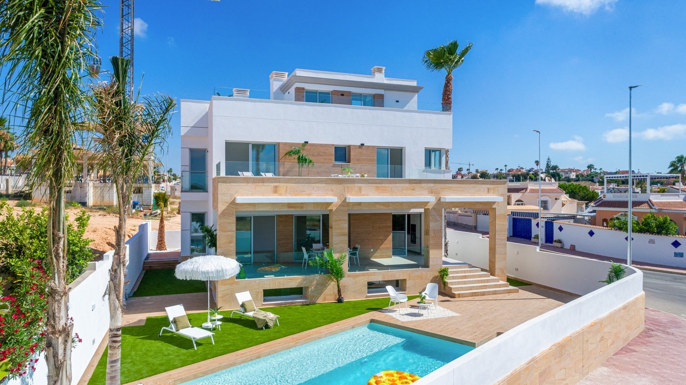 Villa a Ciudad Quesada, Alicante, Spagna 4 camere da letto, 244 mq. N° 134101