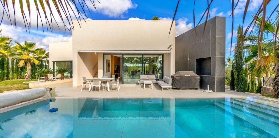 Villa i Pinar De Campoverde, Alicante, Spanien 3 sovrum, 246 kvm. Nr. 143655