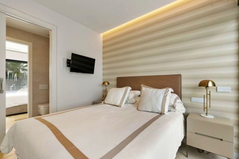 Villa till salu i Pinar De Campoverde, Alicante, Spanien 3 sovrum, 246 kvm. Nr. 143655 - foto 21