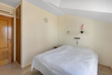 Villa till salu i Cabo Roig, Alicante, Spanien 3 sovrum, 102 kvm. Nr. 143652 - foto 25