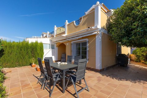 Villa till salu i Cabo Roig, Alicante, Spanien 3 sovrum, 102 kvm. Nr. 143652 - foto 6