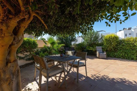 Villa till salu i Cabo Roig, Alicante, Spanien 3 sovrum, 102 kvm. Nr. 143652 - foto 4