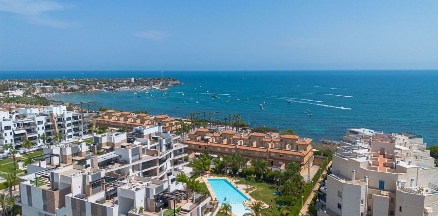 Apartment à Cabo Roig, Alicante, Espagne 3 chambres, 95 m2 No. 143651