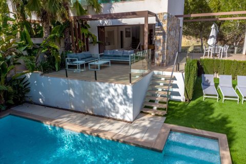 Villa till salu i Pinar De Campoverde, Alicante, Spanien 4 sovrum, 173 kvm. Nr. 143656 - foto 12