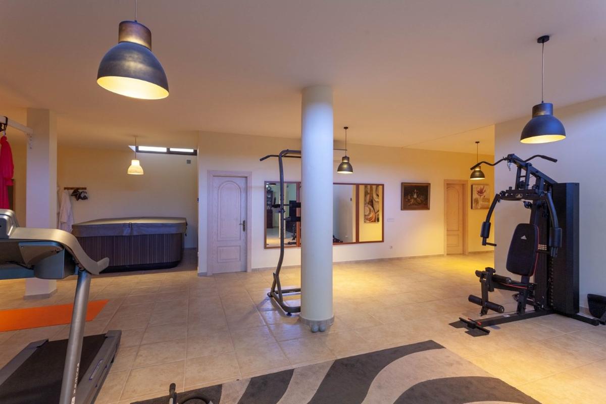 Villa en Calpe, Alicante, España 5 dormitorios, 670 m2 No. 80593