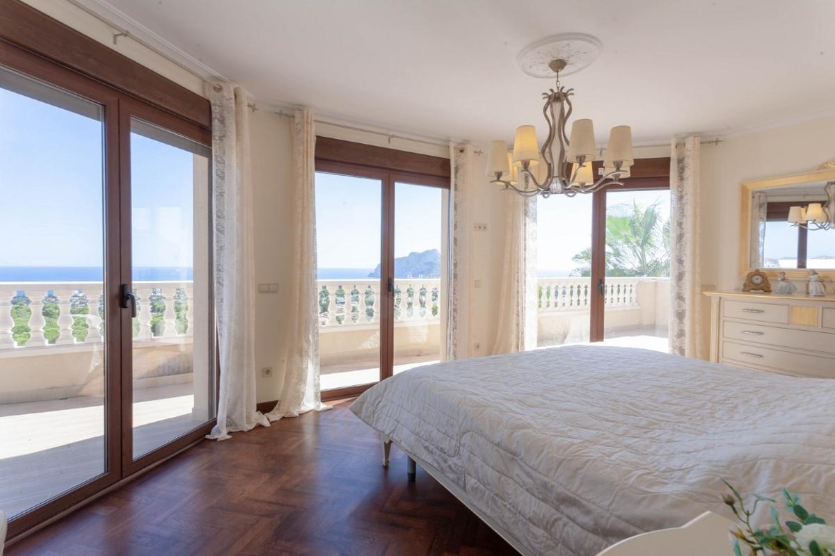 Villa en Calpe, Alicante, España 5 dormitorios, 670 m2 No. 80593