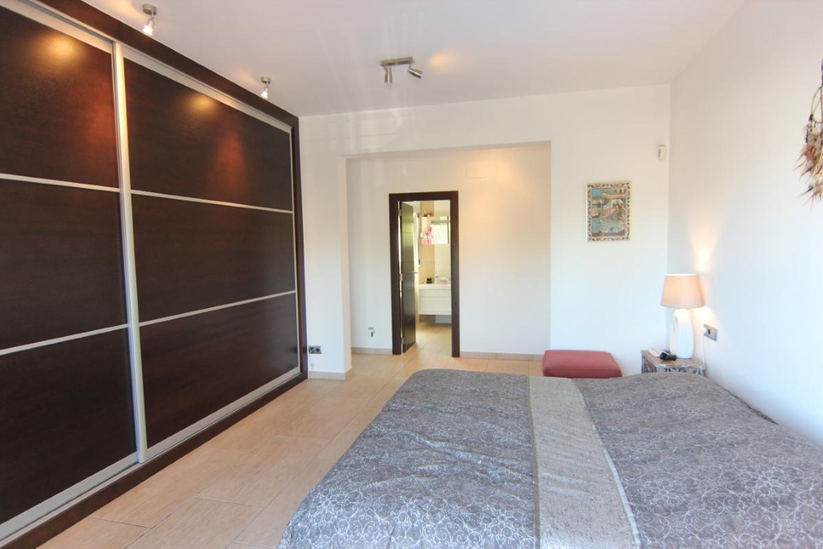 Вилла в Хавеа, Аликанте, Испания 5 спален, 450м2 №80595