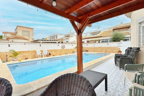 Villa till salu Alicante, Spanien 3 sovrum, 75 kvm. Nr. 139137 - foto 5