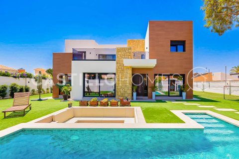 Villa for sale Torrevieja, Alicante, Spain 5 bedrooms, 273 sq.m. No. 139132 - photo 1