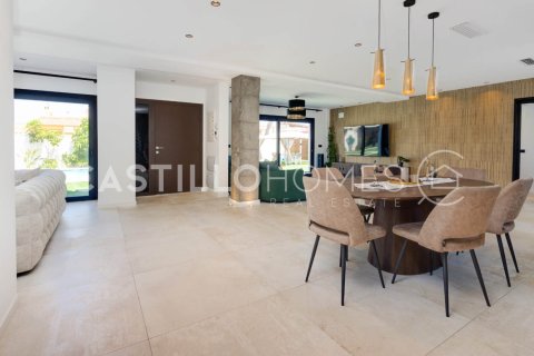 Villa for sale Torrevieja, Alicante, Spain 5 bedrooms, 273 sq.m. No. 139132 - photo 20