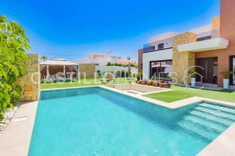 Villa for sale Torrevieja, Alicante, Spain 5 bedrooms, 273 sq.m. No. 139132 - photo 6