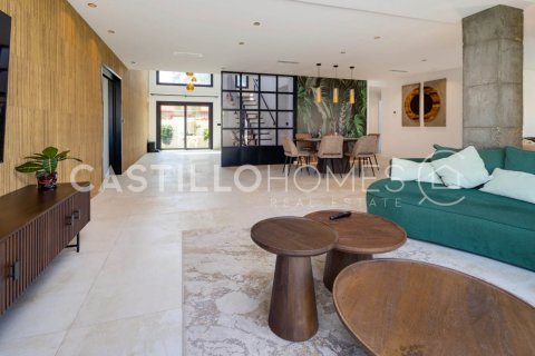 Villa for sale Torrevieja, Alicante, Spain 5 bedrooms, 273 sq.m. No. 139132 - photo 25
