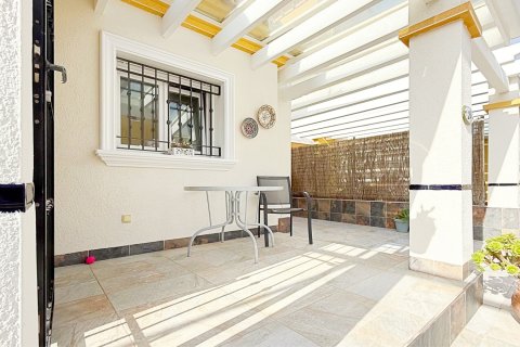 Villa till salu Alicante, Spanien 3 sovrum, 105 kvm. Nr. 139138 - foto 7