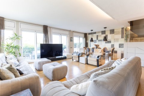 Продажа дома в Сан-Кугат-дель-Вальес, Барселона, Испания 6 спален,  №140897 - фото 10