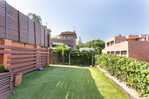 Продажа дома в Сан-Кугат-дель-Вальес, Барселона, Испания 6 спален,  №140897 - фото 8